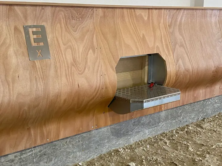Riding Arena Curved Kickboads | ArenaMate®