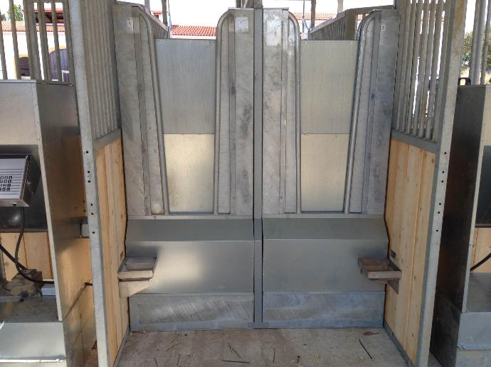 auto feeder closed position